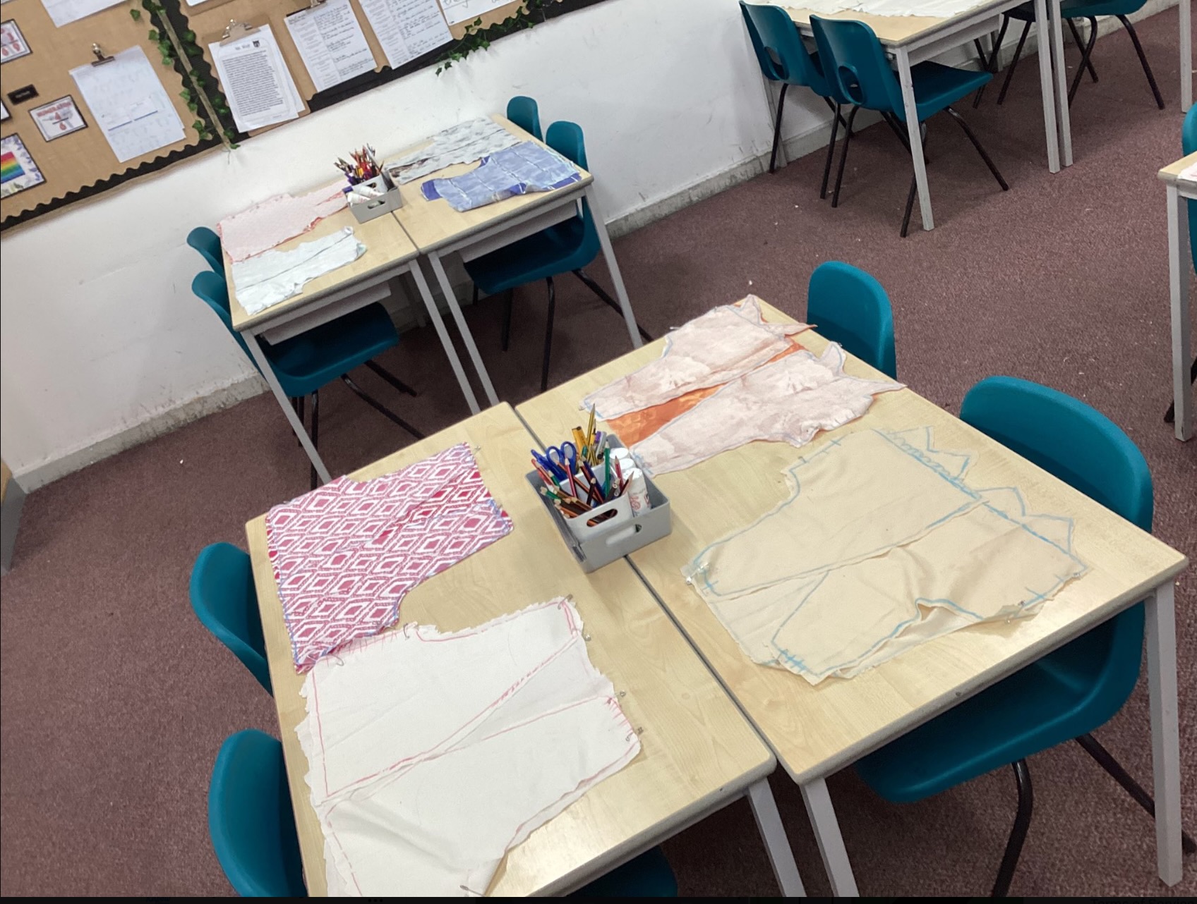 Walton Holymoorside Primary School, Chesterfield