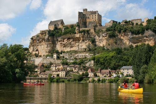 canoeing on Dordogne shutterstock 68544088 1