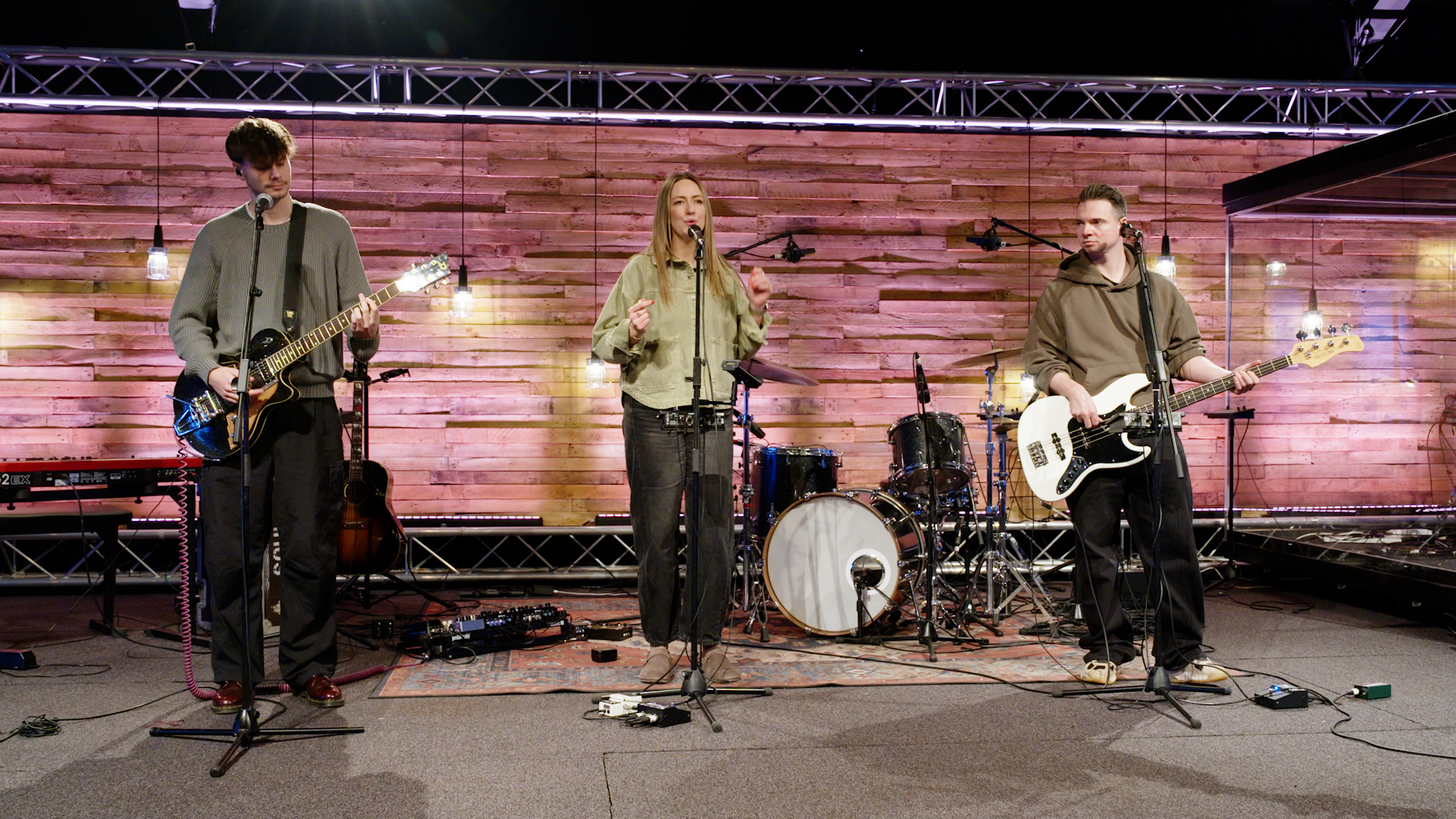 Four-chord pop: Playing in a band