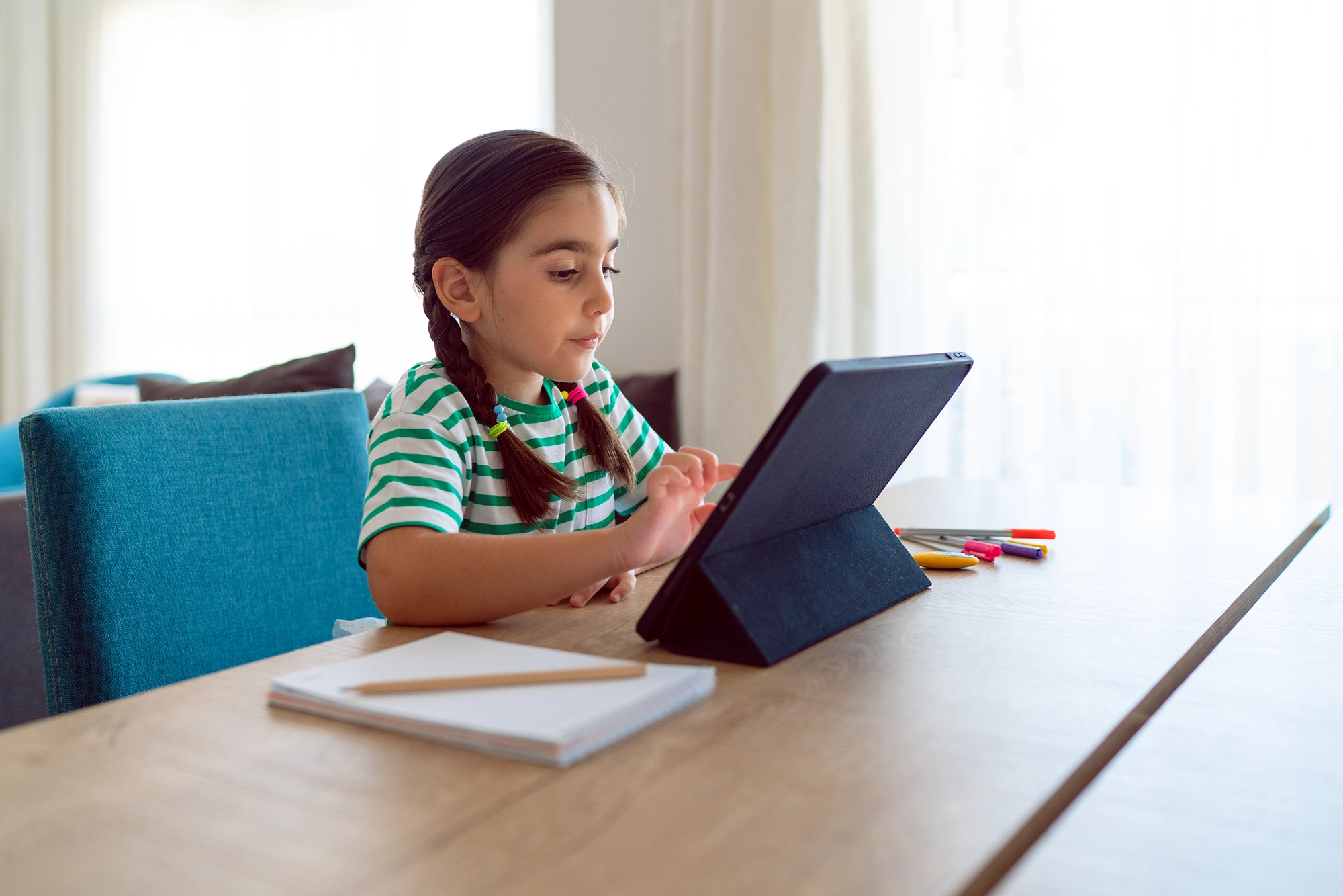 The online world: How do we spend time online?