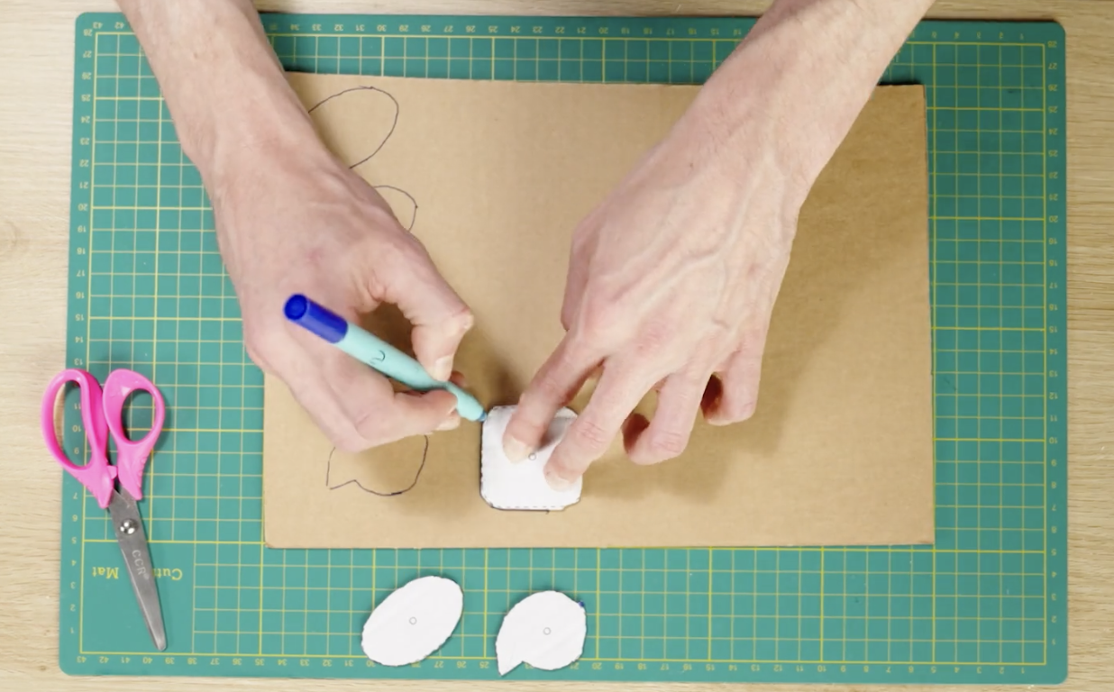 Teacher video: Assembling the frame