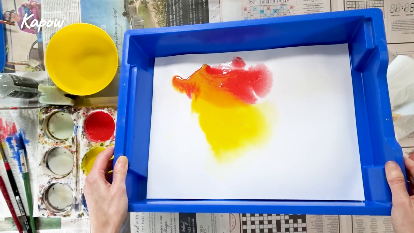 Teacher video: Exploring secondary colours