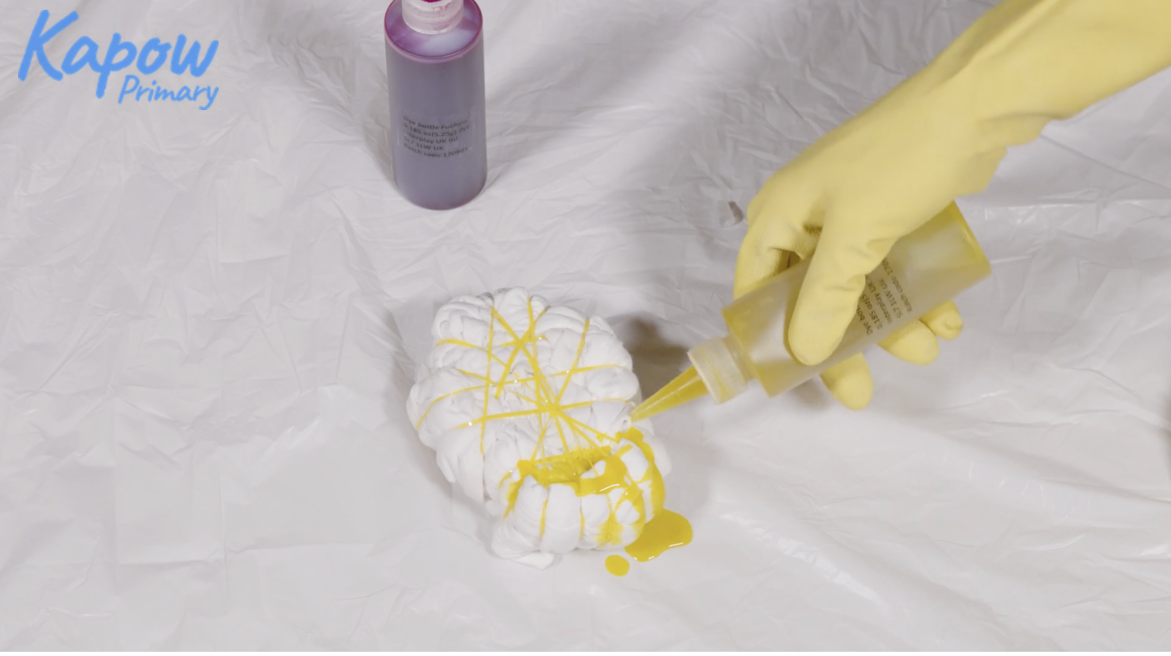 Teacher video: Tie dye